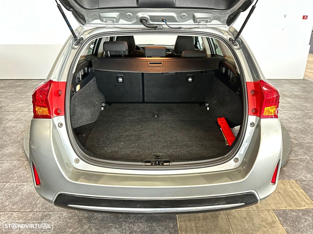 Toyota Auris Touring Sports 1.4 D-4D Comfort+Pack Sport - 7