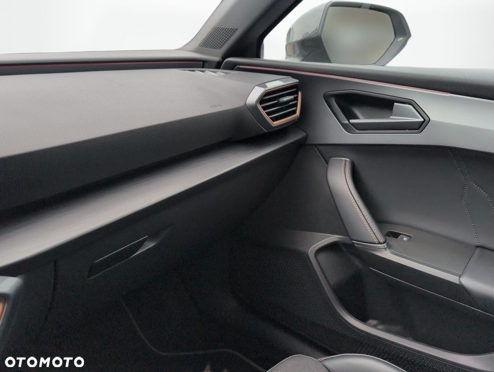 Cupra Leon 1.5 eTSI DSG - 32