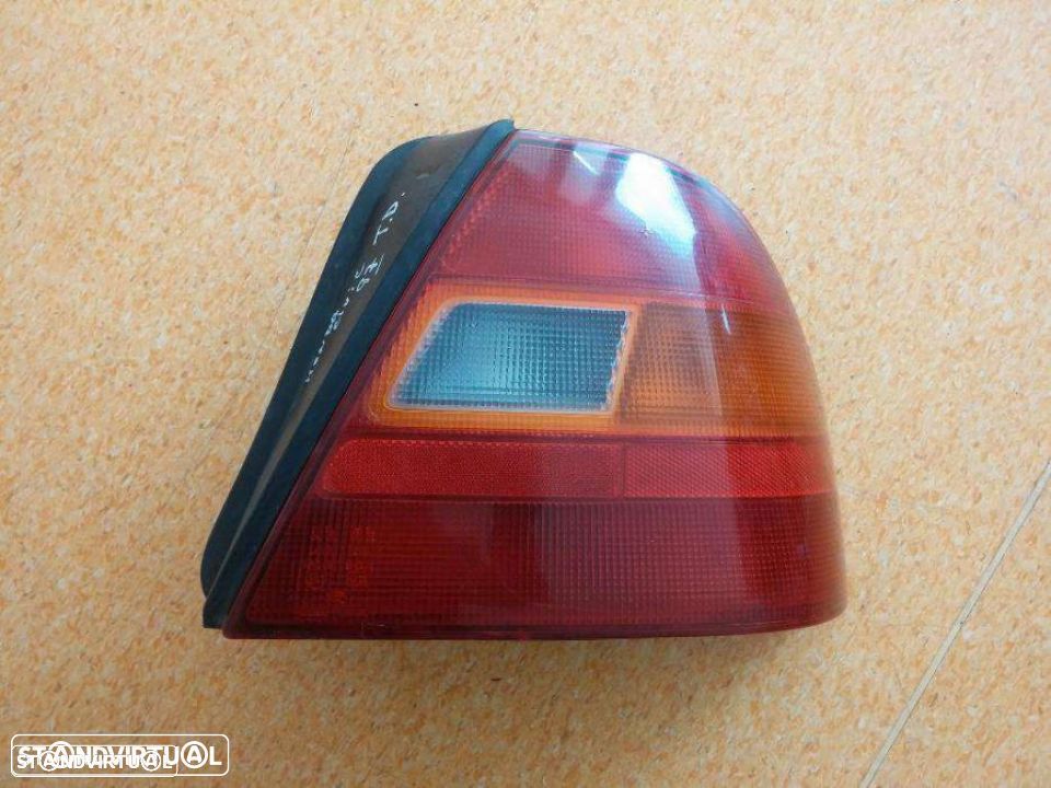 Farolim farol tras direito honda civic 5 portas - 1