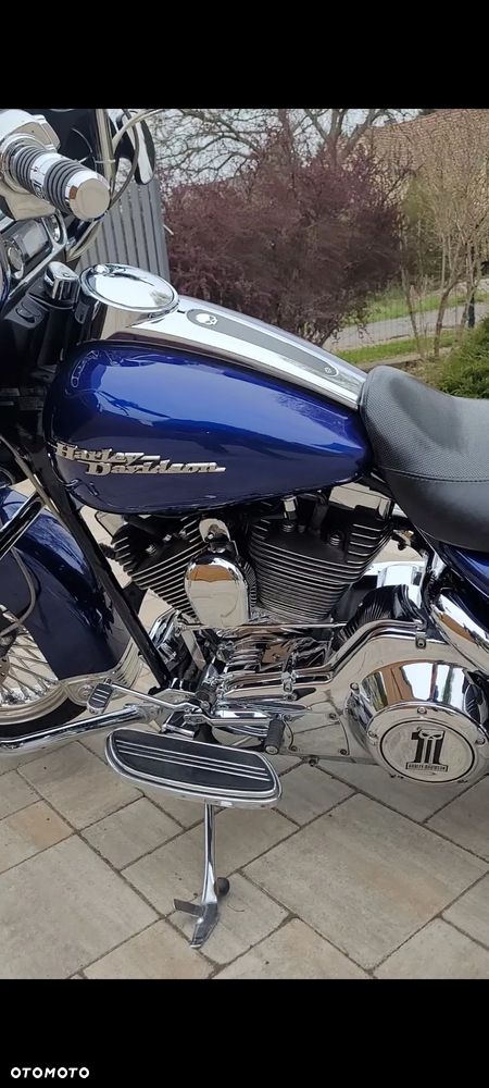 Harley-Davidson Touring Street Glide - 28