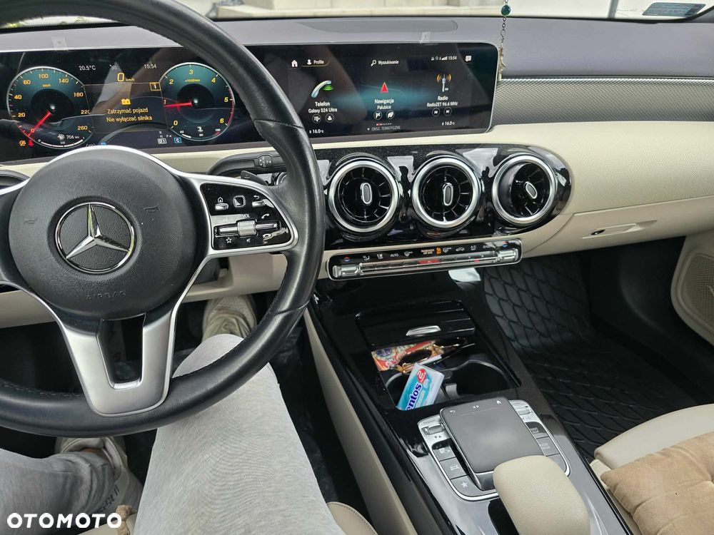 Mercedes-Benz Klasa A 180 d Progressive 7G-DCT - 9