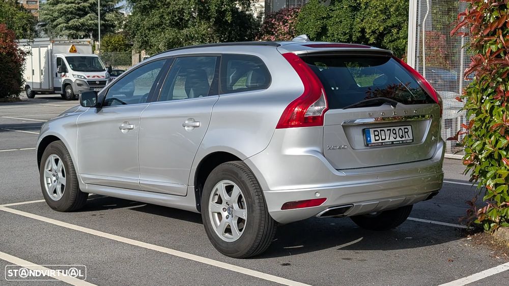 Volvo XC 60 D4 Geartronic Momentum - 4