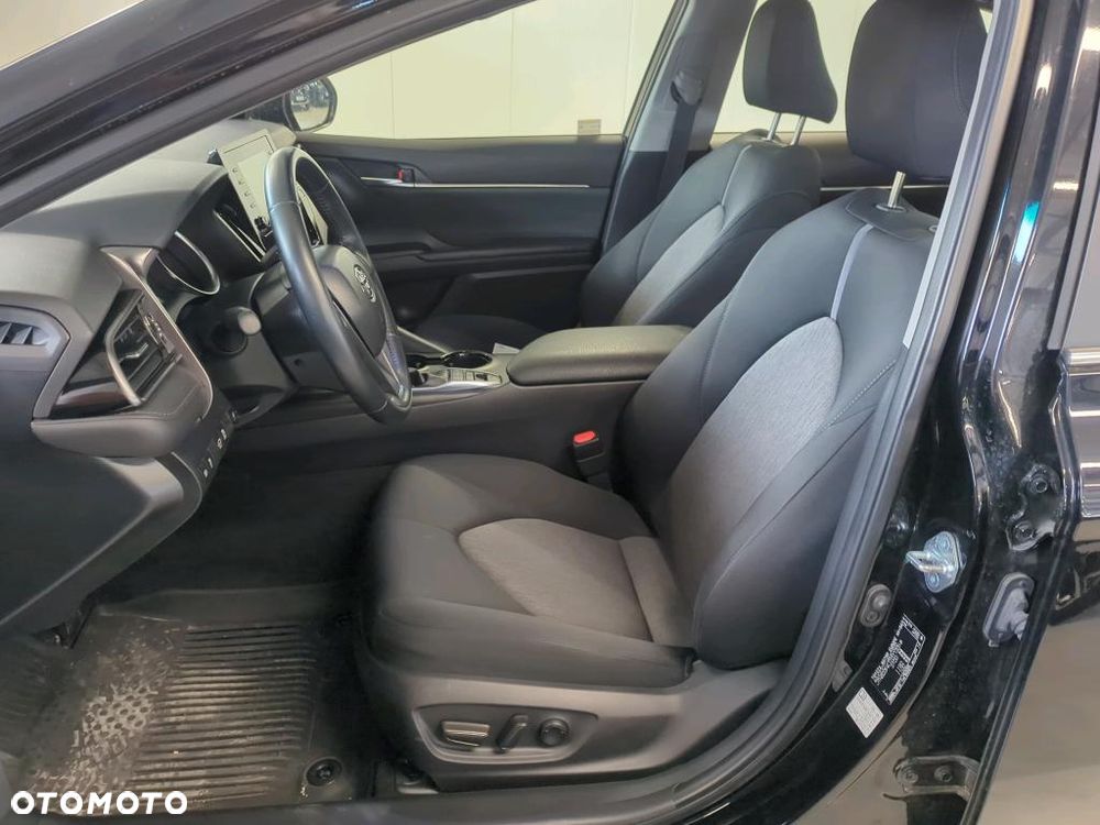 Toyota Camry 2.5 Hybrid Comfort CVT - 8