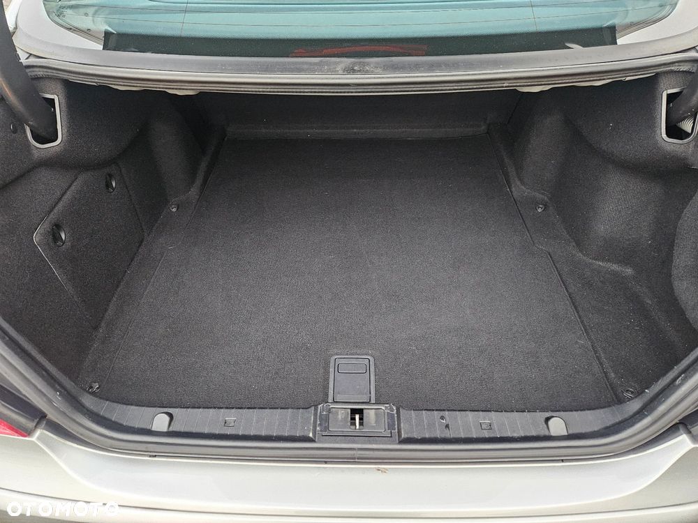 Mercedes-Benz Klasa E 200 Kompressor Automatik Classic - 6