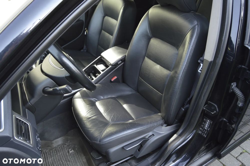 Volvo V70 D5 Summum - 7