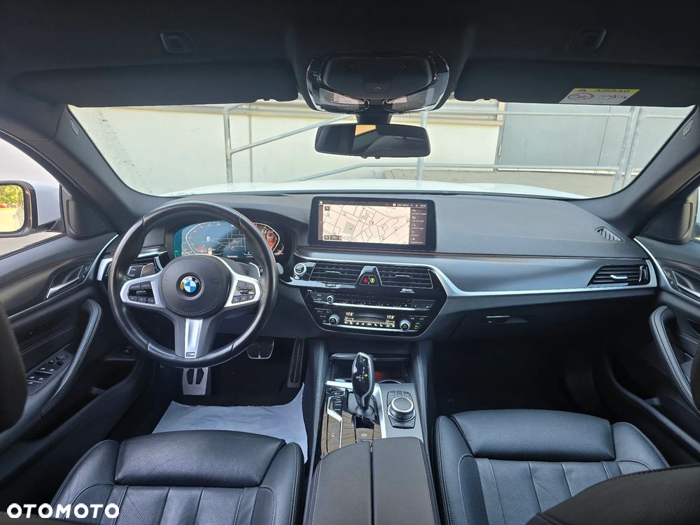 BMW Seria 5 520d xDrive mHEV M Sport sport - 16