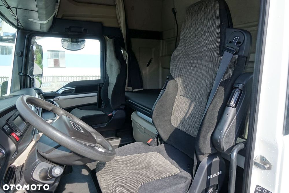 MAN TGX 18.470 4x2 BLS / XLX / STANDARD / EURO 6 / AUTOMAT / RETARDER / KLIMATYZACJA POSTOJOWA / LODÓWKA / 2 ZBIORNIKI - 21