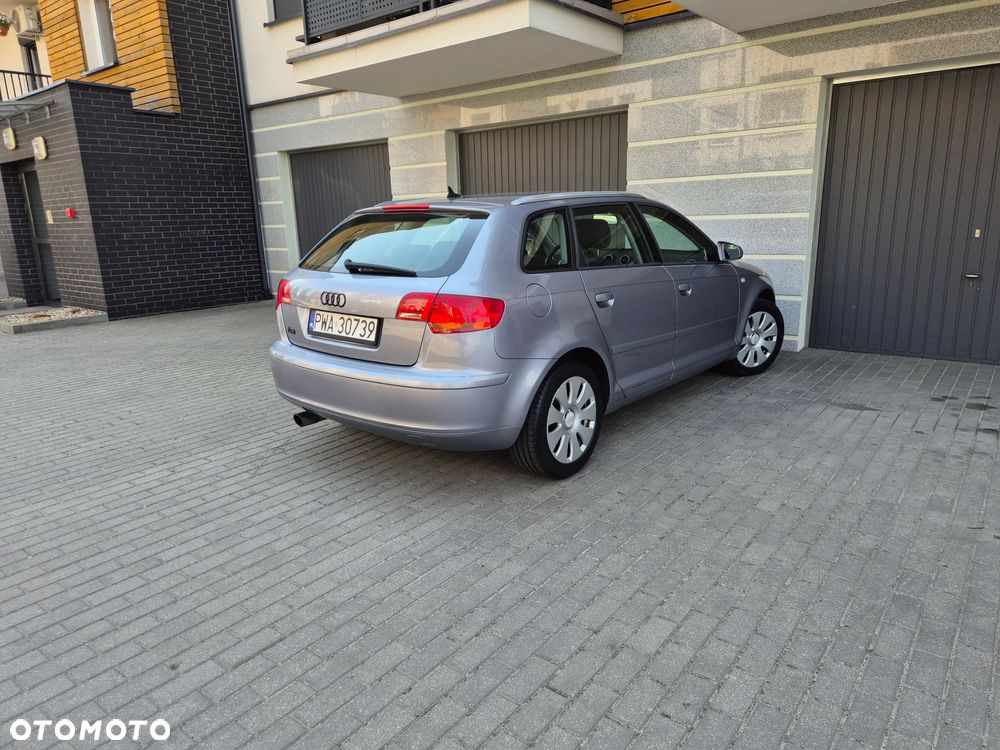 Audi A3 Sportback 1.6 Ambiente - 5