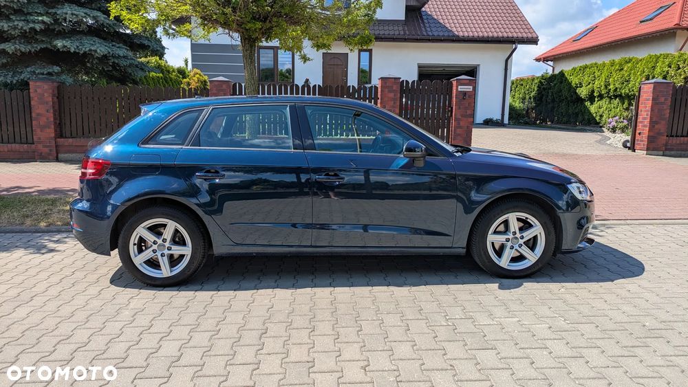 Audi A3 Sportback 30 TDI S tronic - 2