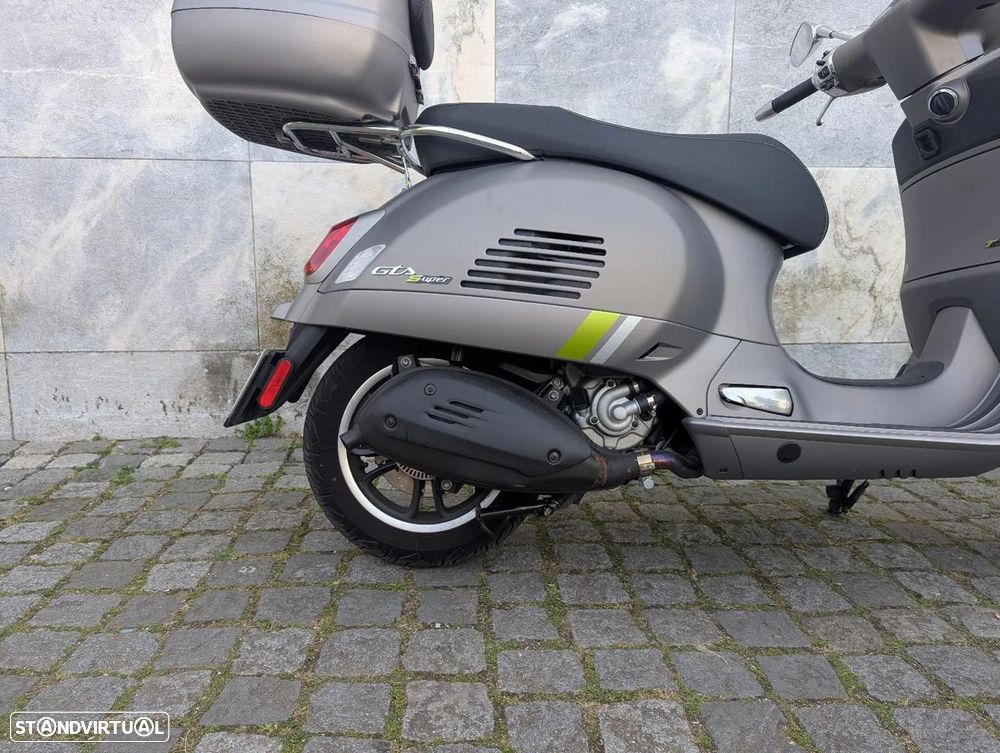 Piaggio Vespa 300 GT - 6