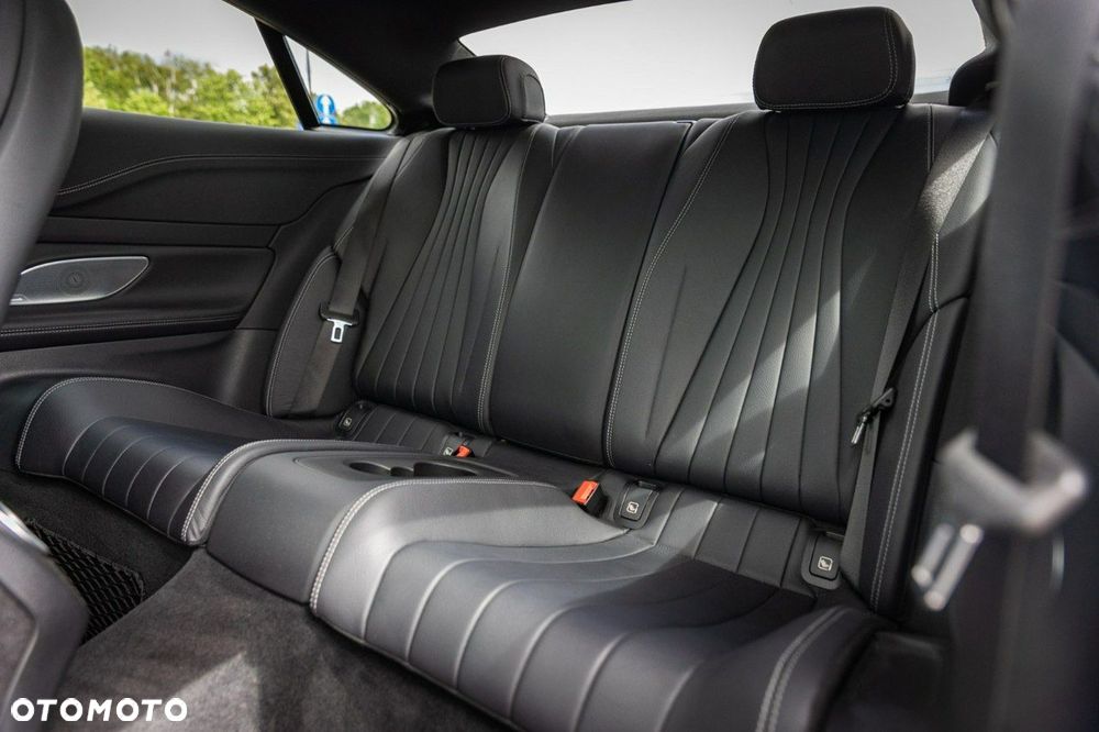 Mercedes-Benz Klasa E - 7