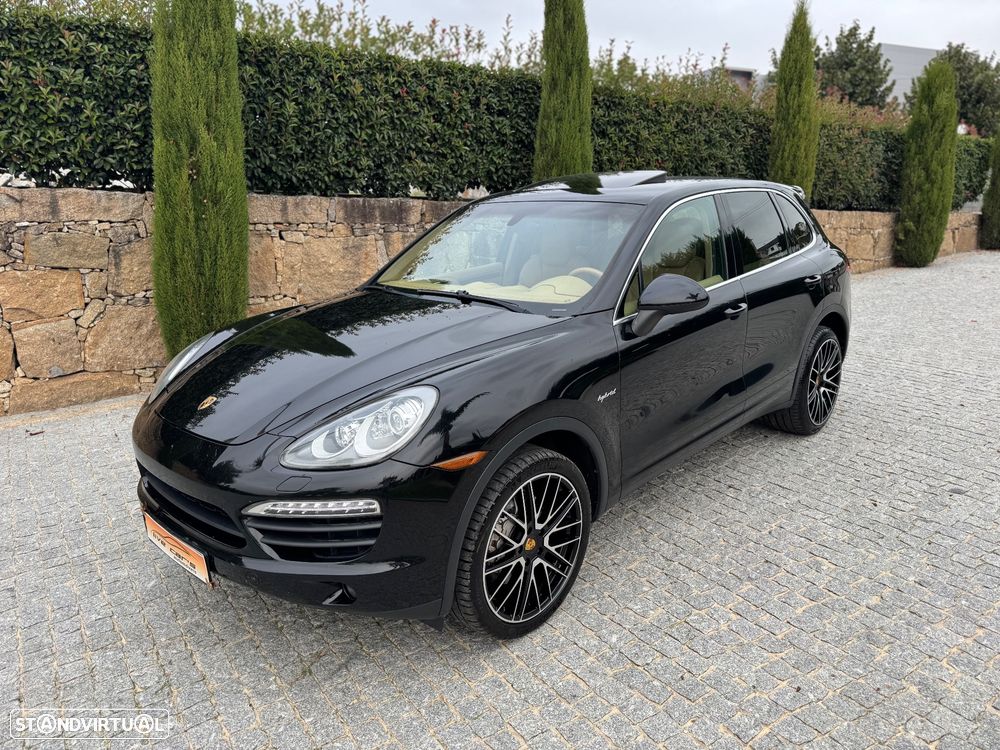 Porsche Cayenne S - 1