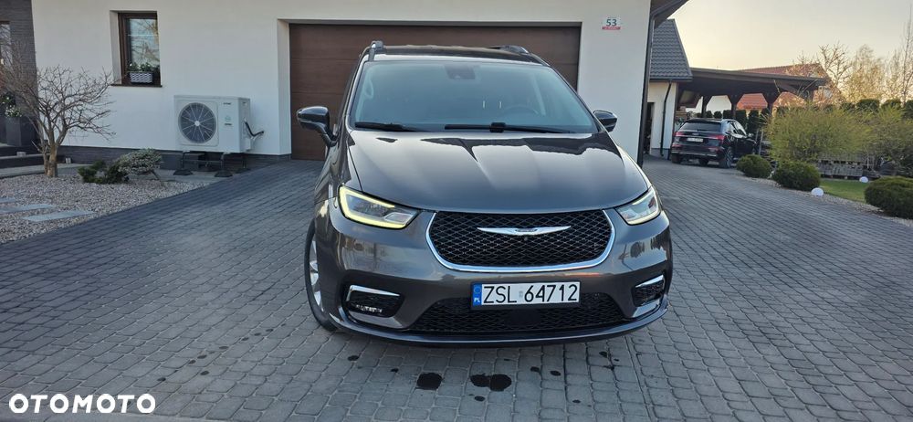 Chrysler Pacifica - 5