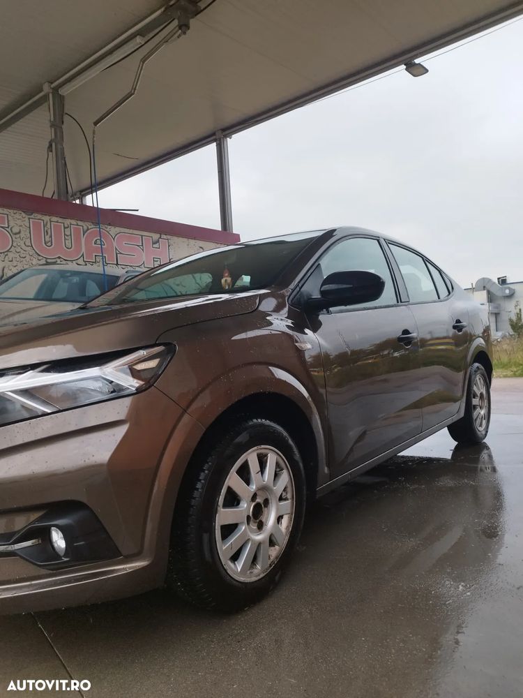 Dacia Logan TCe 90 Essential - 11