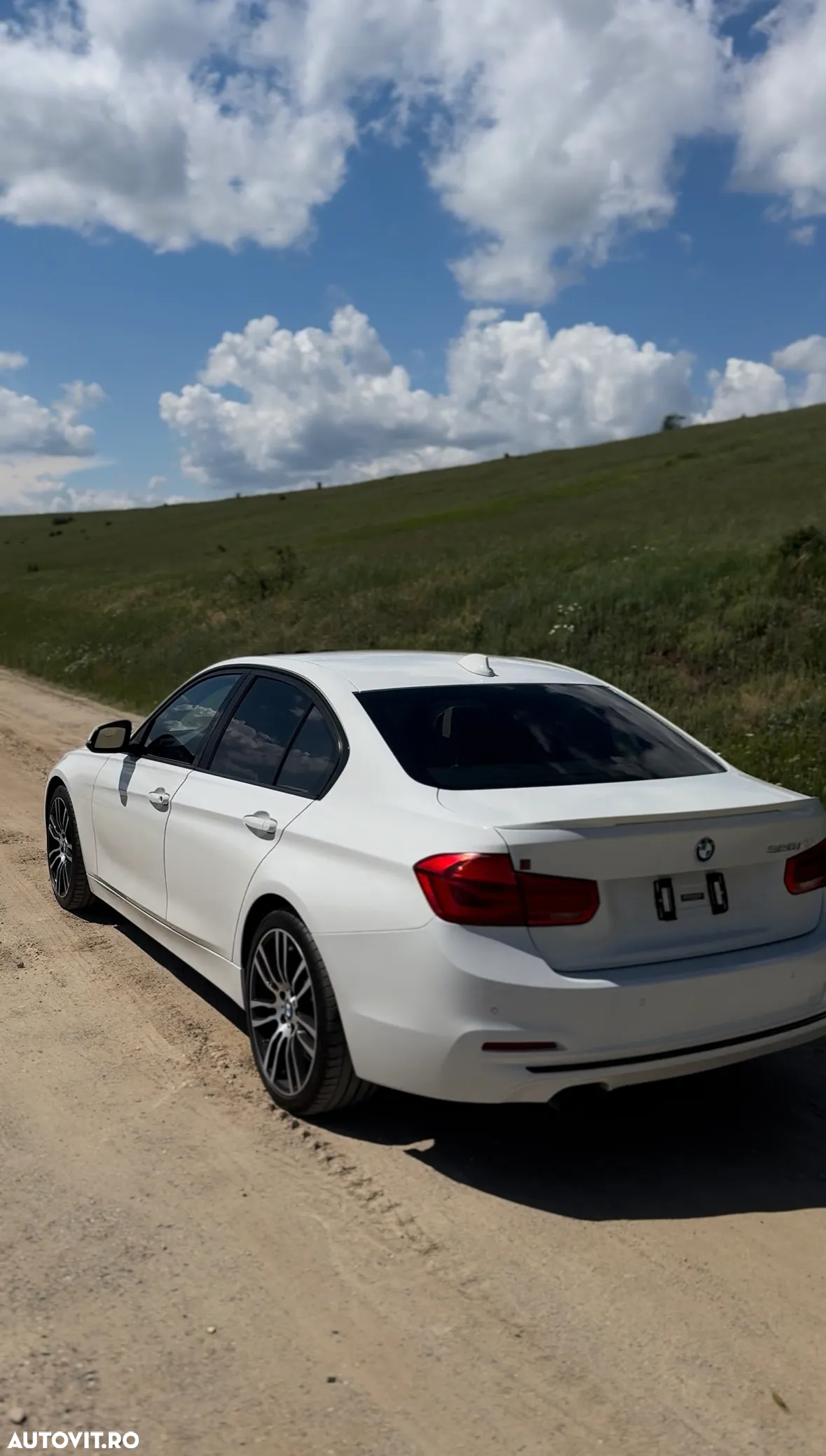 BMW Seria 3 328i Aut. Luxury Line - 13