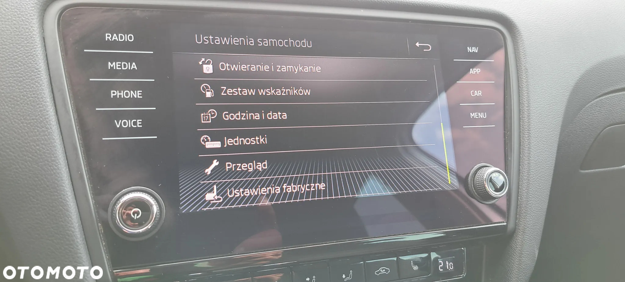 Skoda Octavia 1.5 TSI ACT Style DSG - 23