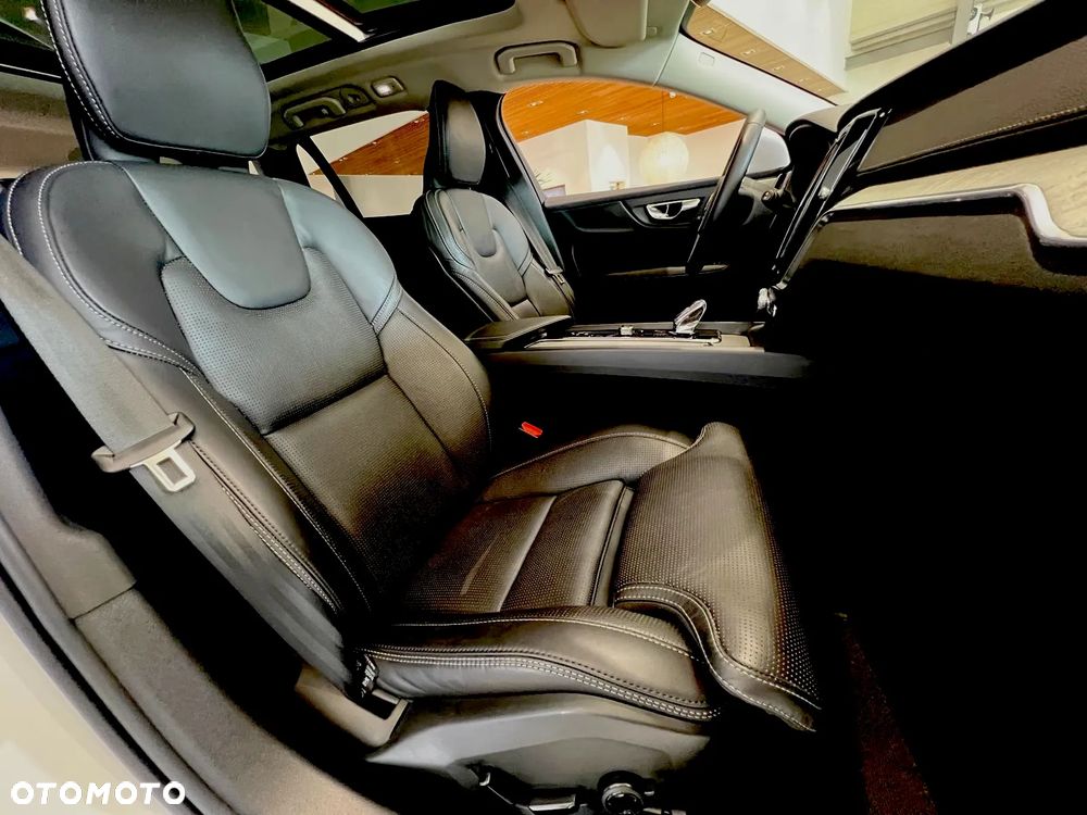 Volvo V60 B5 B AWD Ultimate Dark - 18
