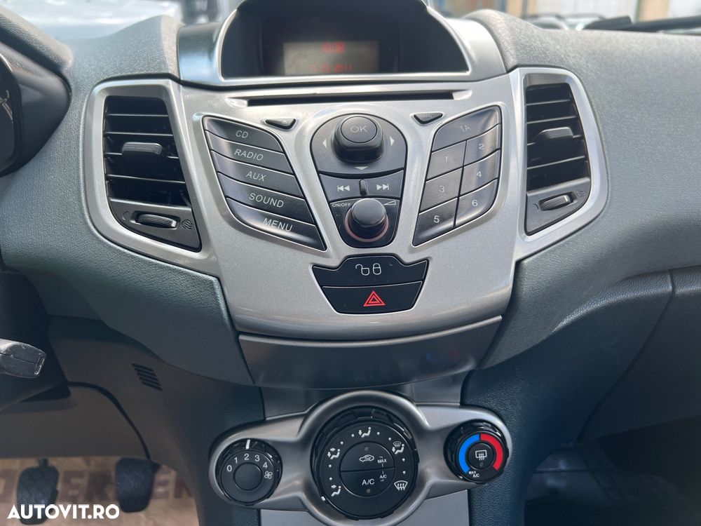 FORD Fiesta 2011 — imagine 16