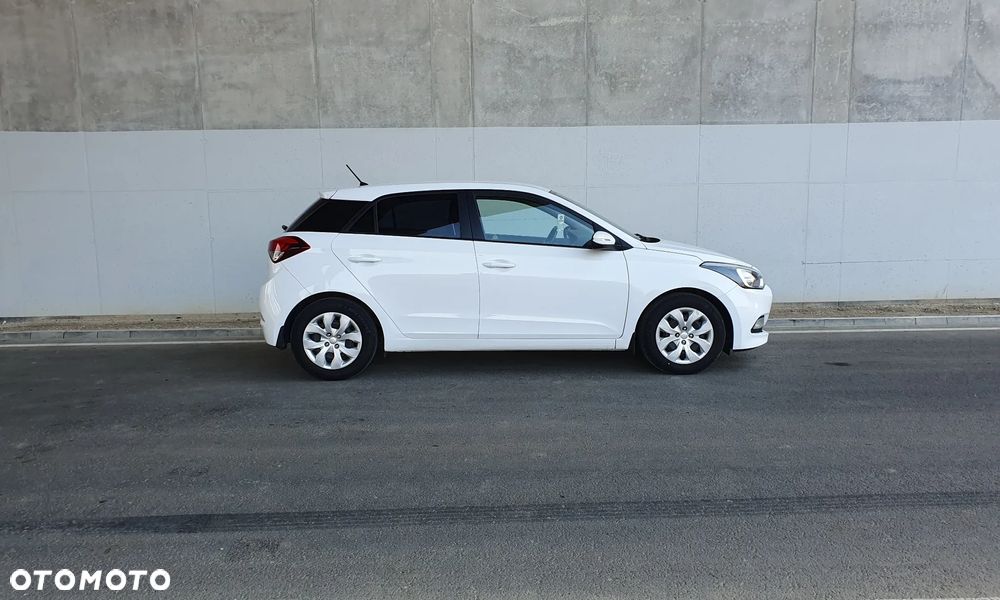 Hyundai i20 1.2 Passion - 8