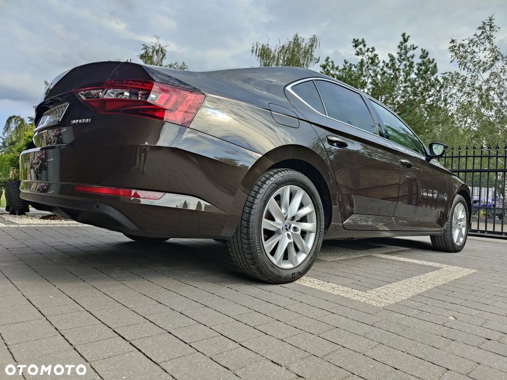 Skoda Superb 1.8 TSI DSG Style - 34