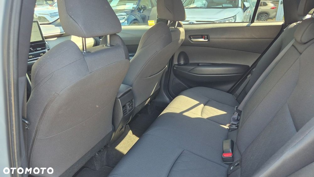 Toyota Corolla Cross - 13