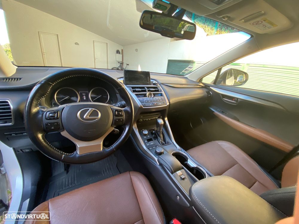 Lexus NX 300h Luxury 4WD - 13