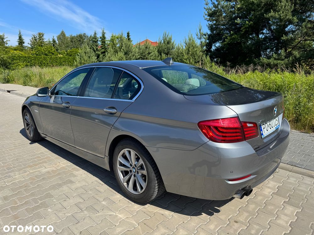 BMW Seria 5 520d xDrive - 16