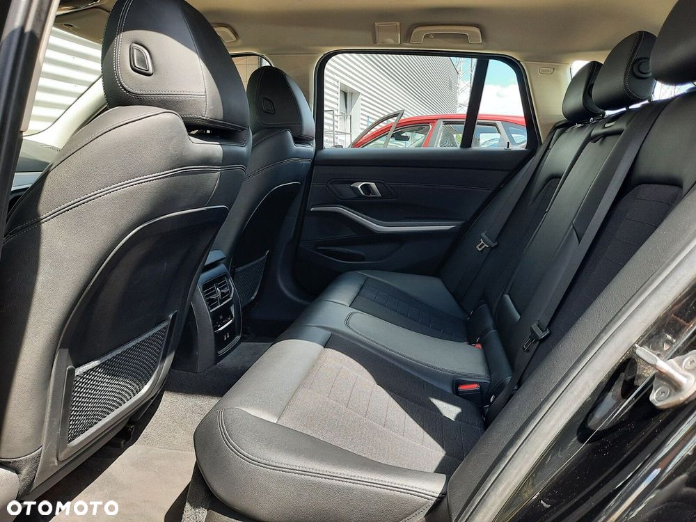 BMW Seria 3 318i Advantage - 14