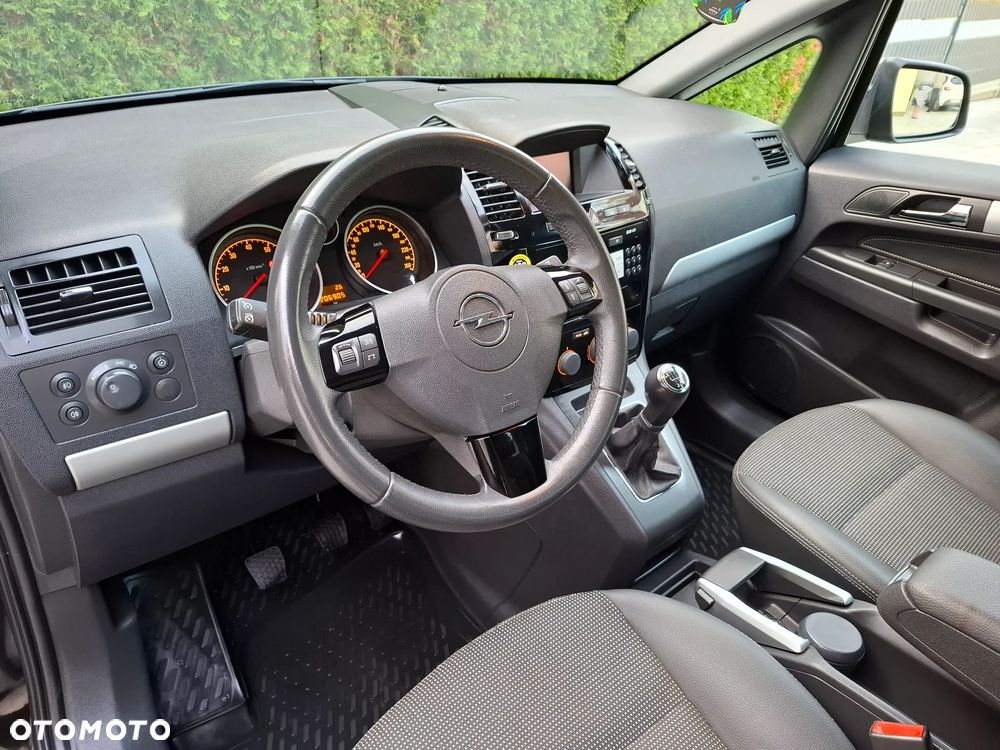 Opel Zafira - 8