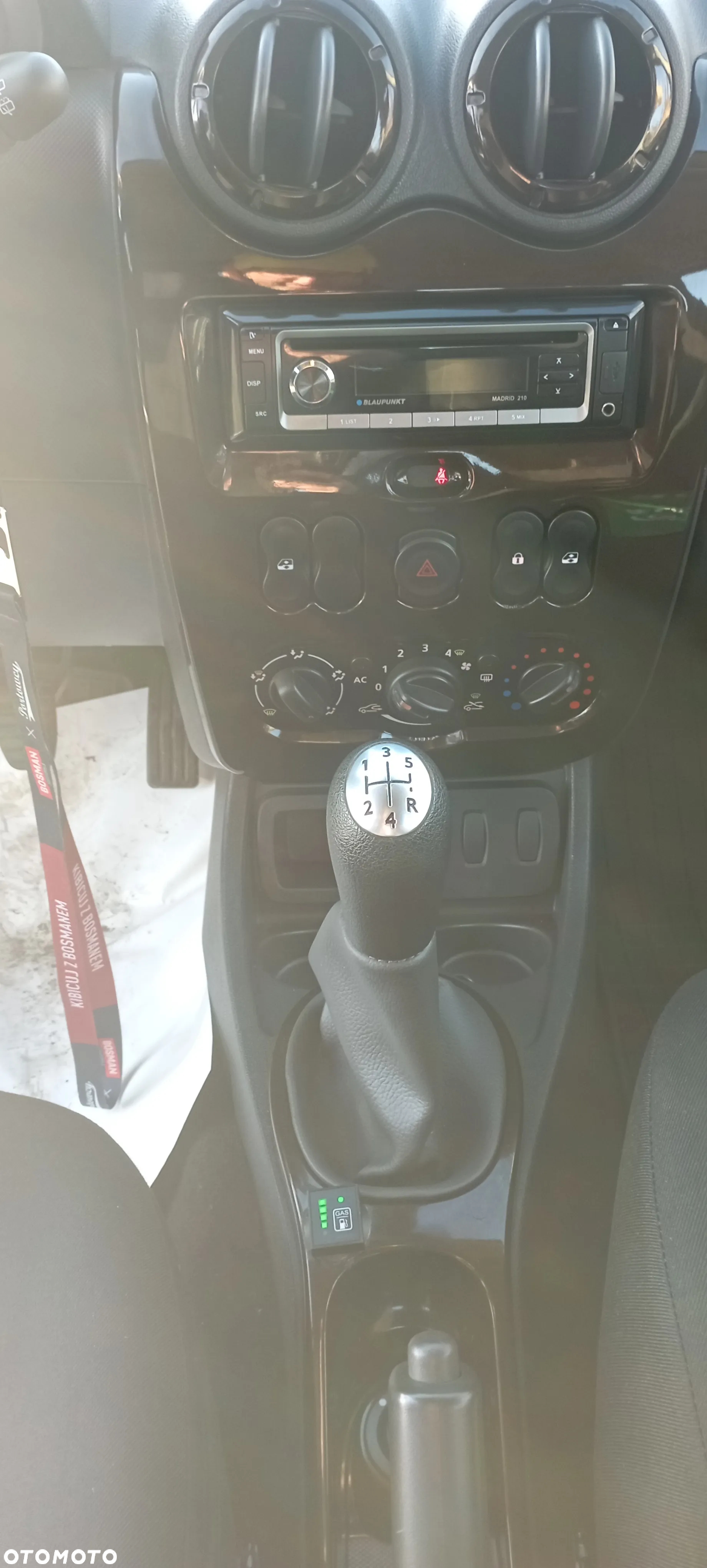 Dacia Duster 1.6 16V 4x2 Laureate - 15