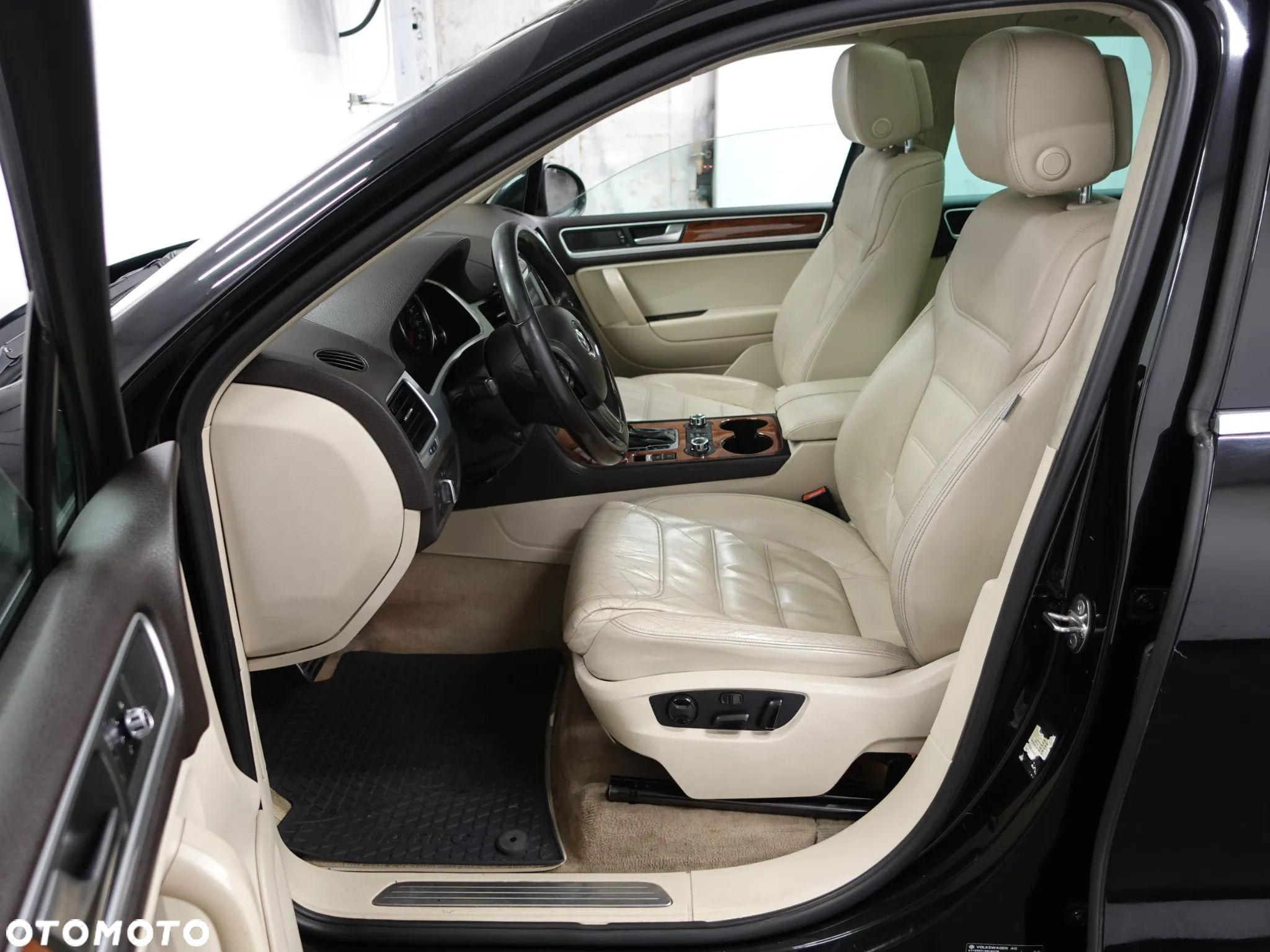 Volkswagen Touareg 4.2 V8 TDI DPF Automatik Exclusive - 20