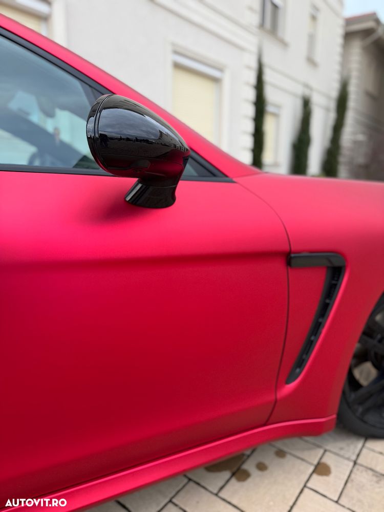 Porsche Panamera - 4