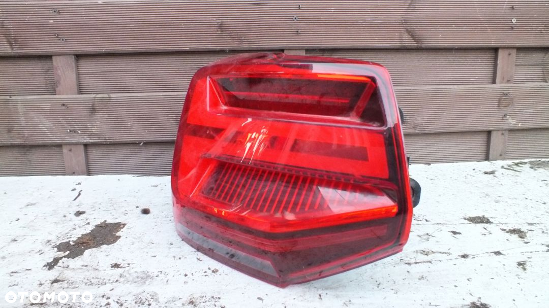 LAMPA TYLNA LEWA LED AUDI Q2 81A945091 - 2