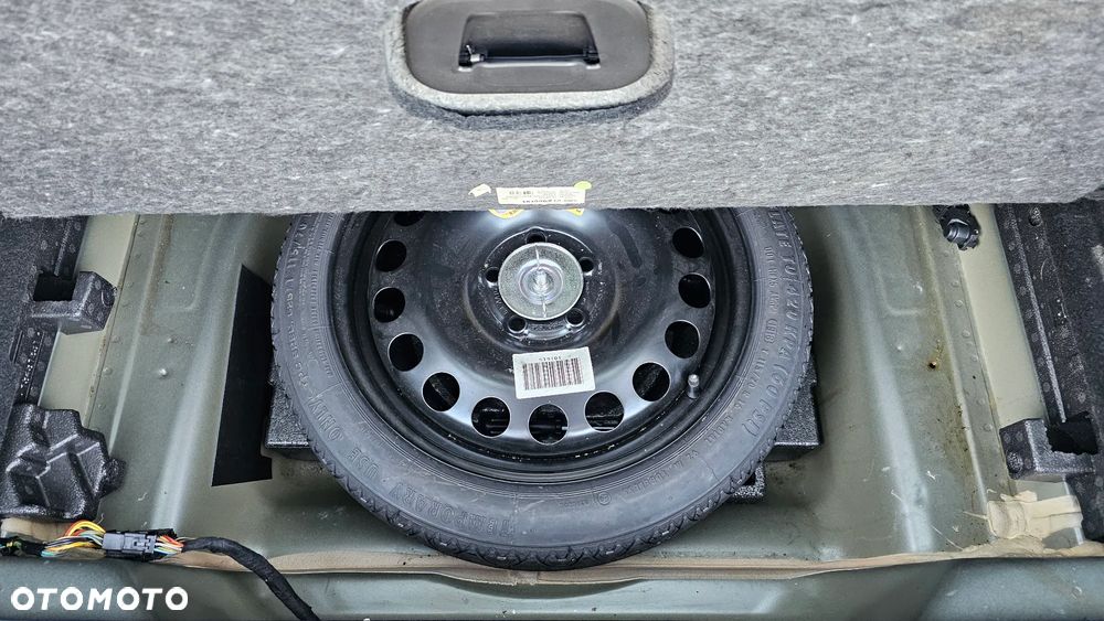 Opel Astra 1.4 Turbo Business - 28