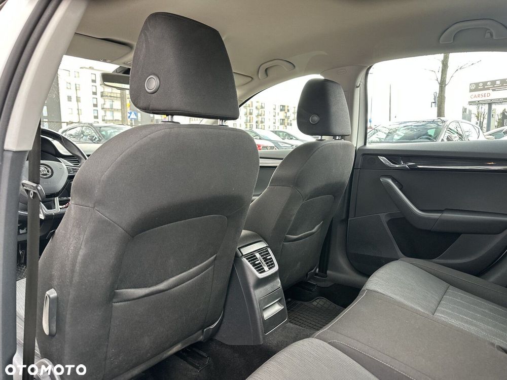 Skoda Octavia 2.0 TDI SCR Style DSG - 29