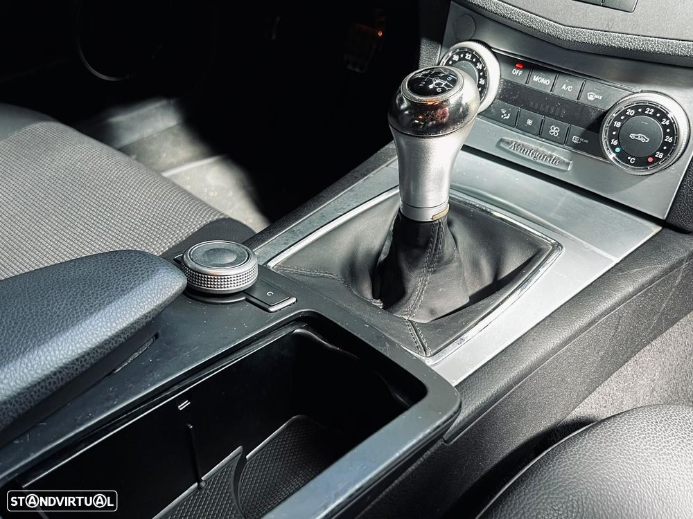Mercedes-Benz C 250 CDi Avantgarde BlueEfficiency - 24