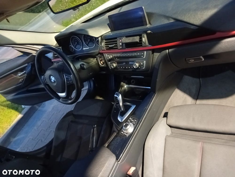 BMW Seria 3 320d Sport Line - 13