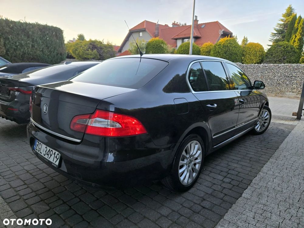 Skoda Superb 1.8 TSI Platinum DSG - 4