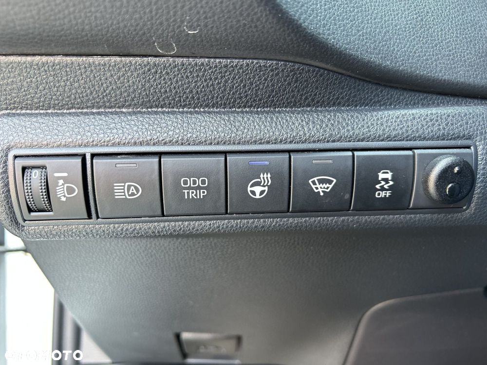 Toyota Corolla 1.8 Hybrid Executive - 20