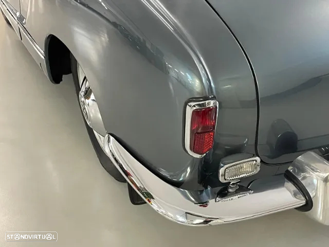 VW Karmann Ghia - 13