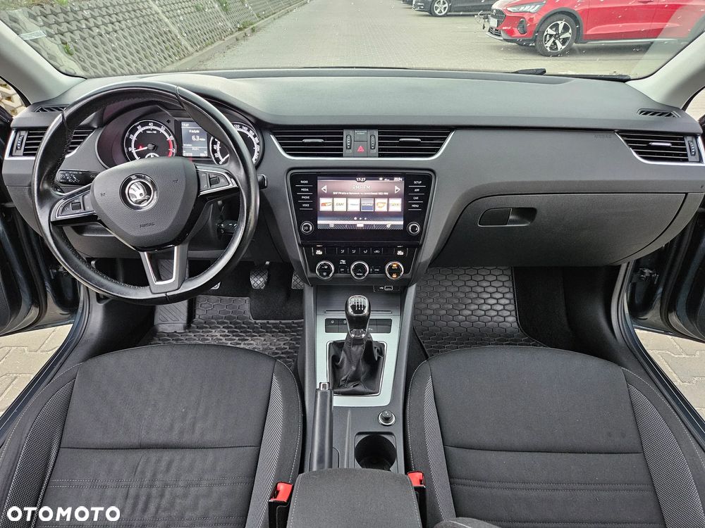 Skoda Octavia 1.4 TSI Ambition - 9