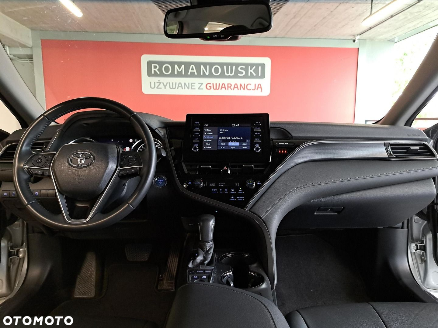 Toyota Camry 2.5 Hybrid Comfort CVT - 18