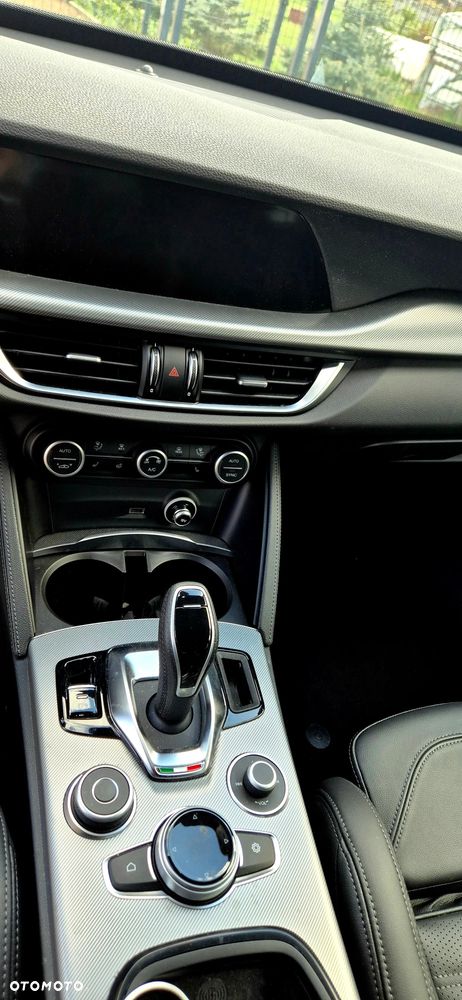 Alfa Romeo Stelvio 2.0 Turbo Veloce Q4 - 10