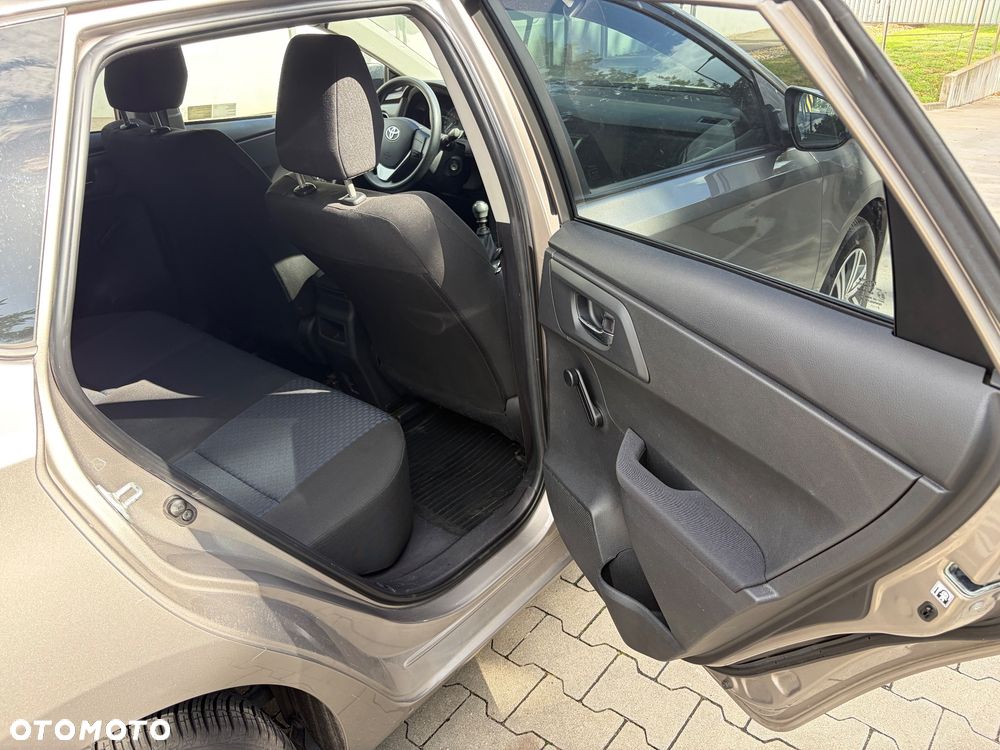 Toyota Auris 1.6 Active - 22