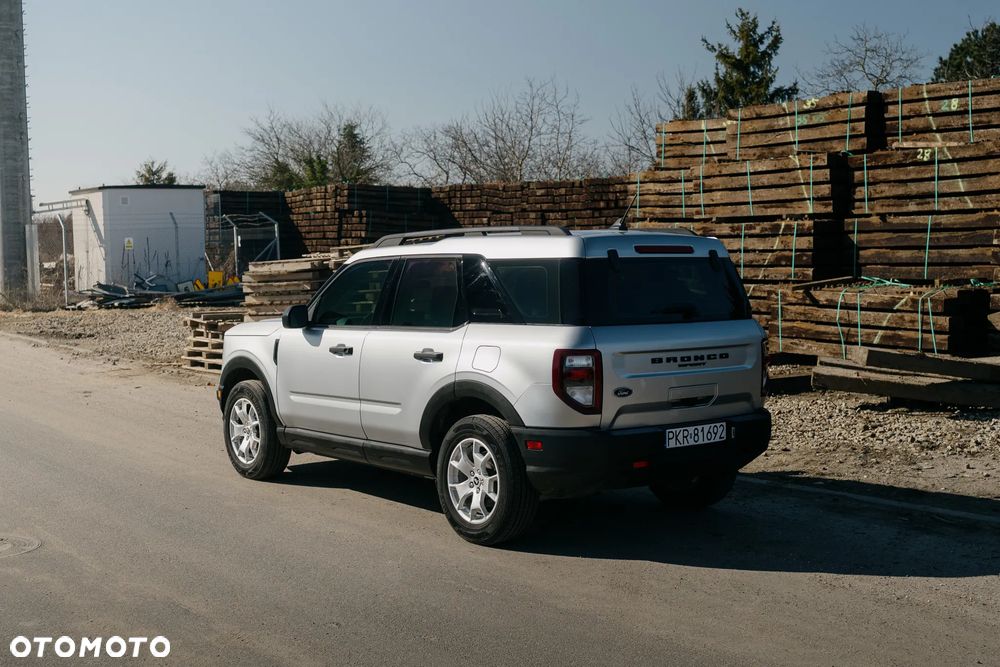 Ford Bronco - 7