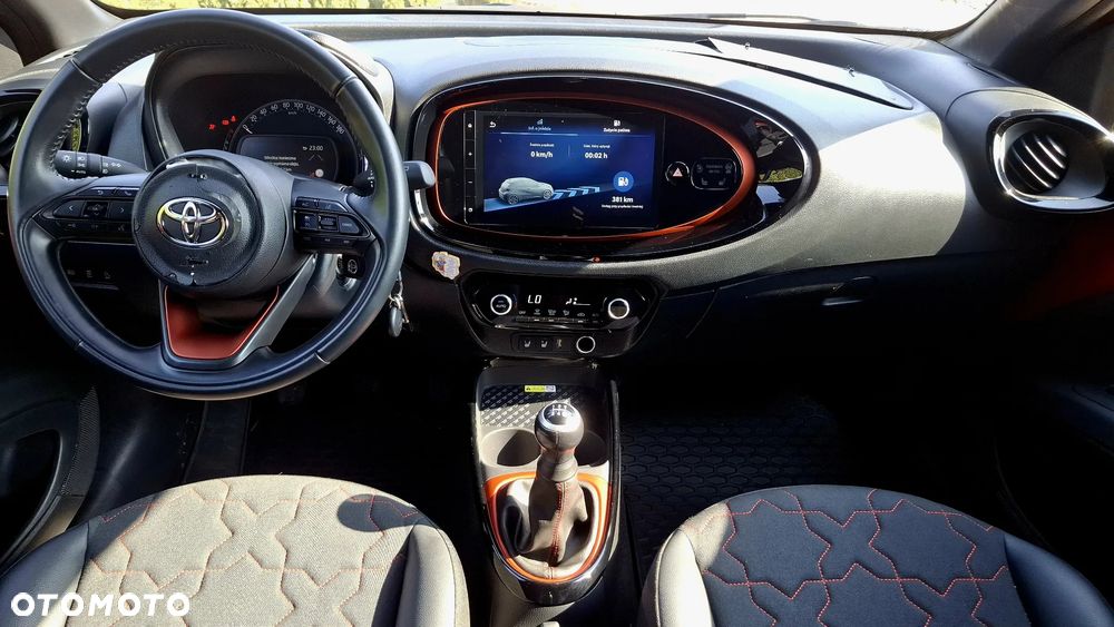 Toyota Aygo X 1.0 VVT-i Executive - 11