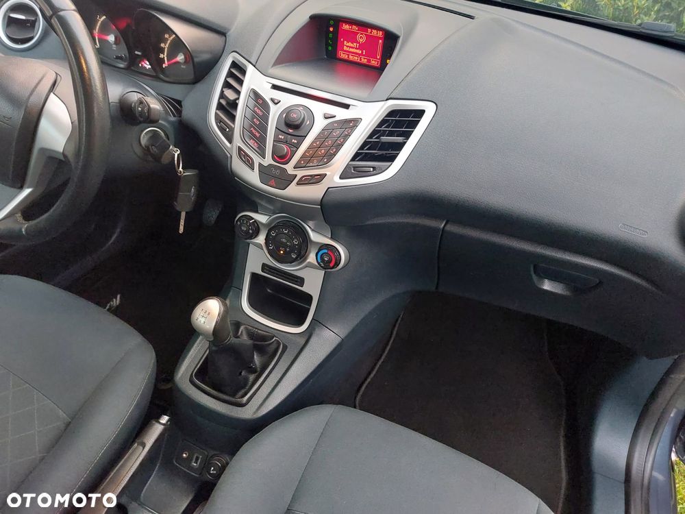 Ford Fiesta - 20