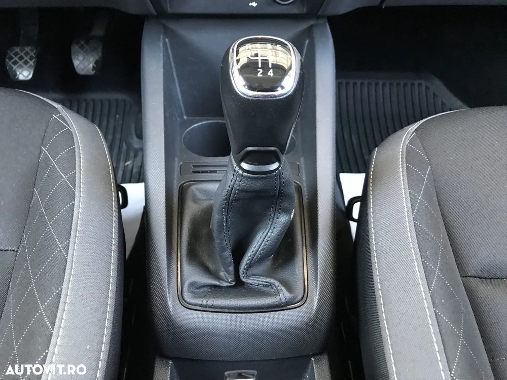 Skoda Fabia 1.0 TSI Ambition - 36