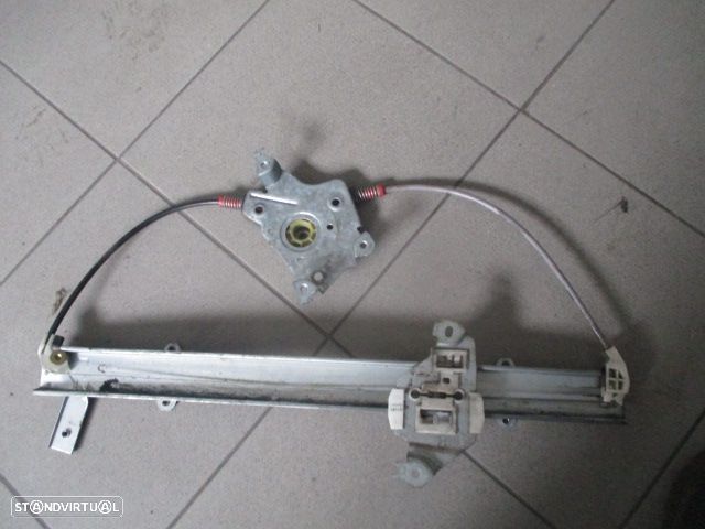 Elevador Sem Motor ELEVSM1442 NISSAN MICRA 2003 3P FD - 3