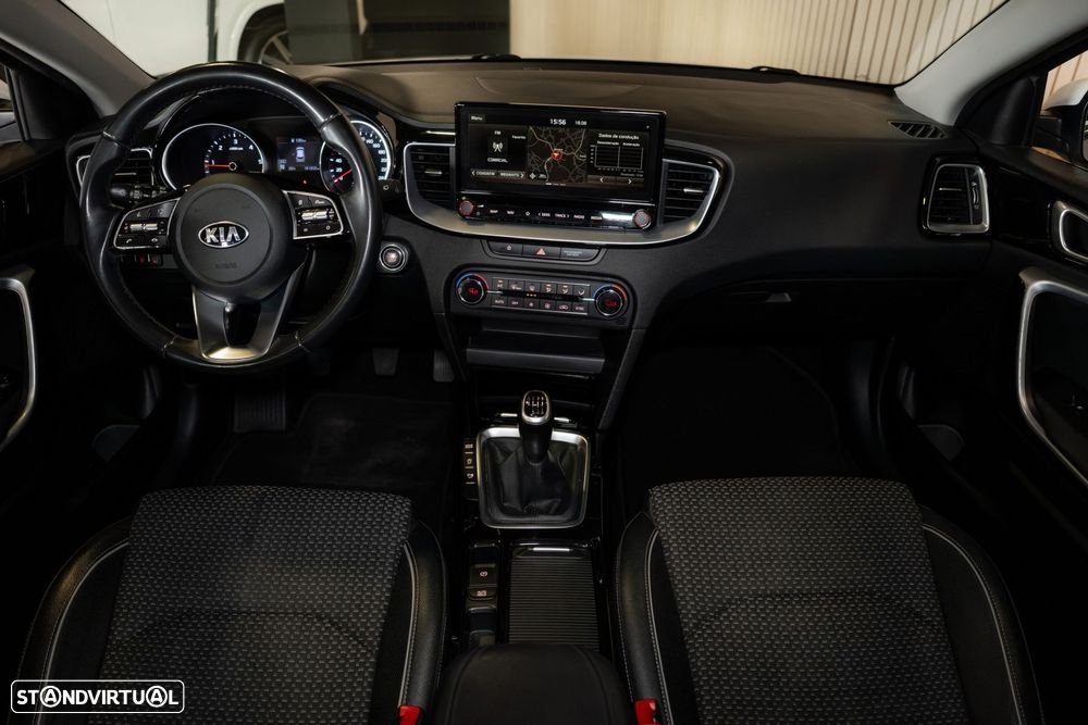 Kia Ceed SW 1.6 CRDi MHEV Dynamic - 25
